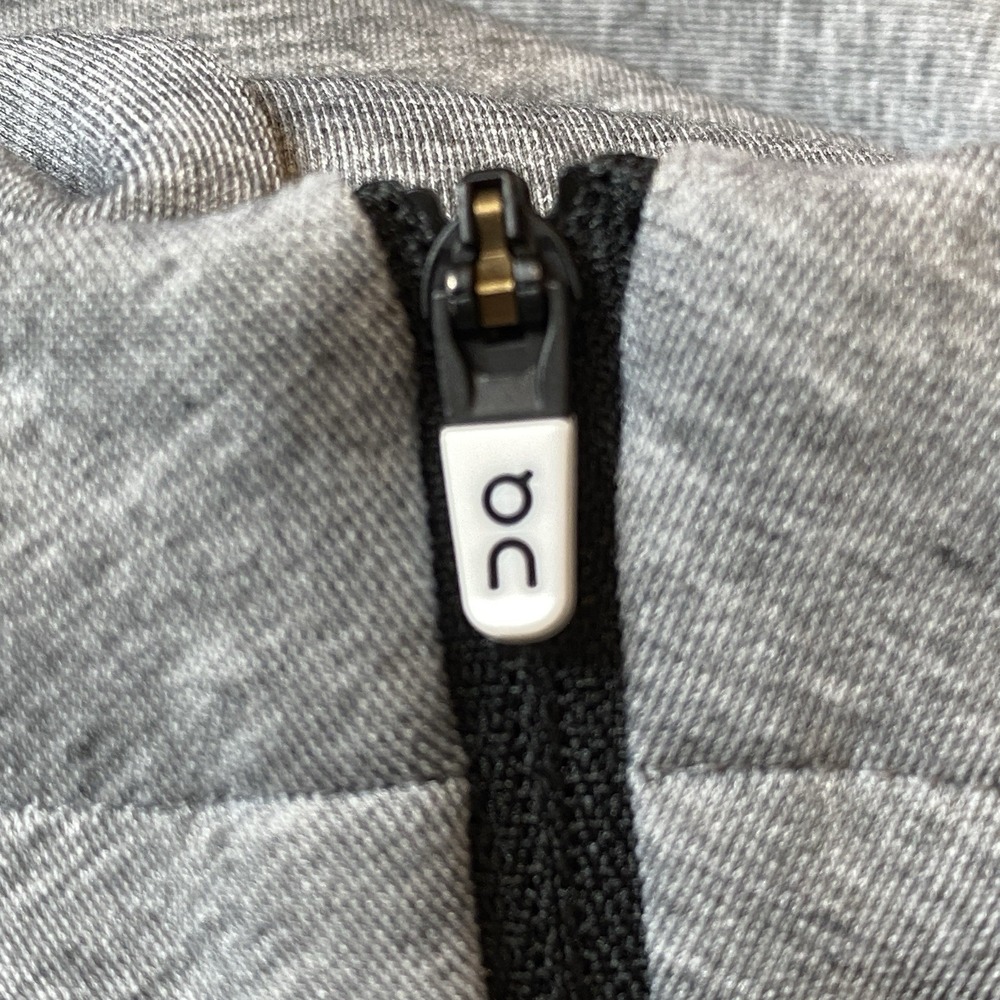 OC Run On Clouds Zipped‎ Hooded Running Jacket Mens XL Gray Sporty Performance - Picture 7 of 16